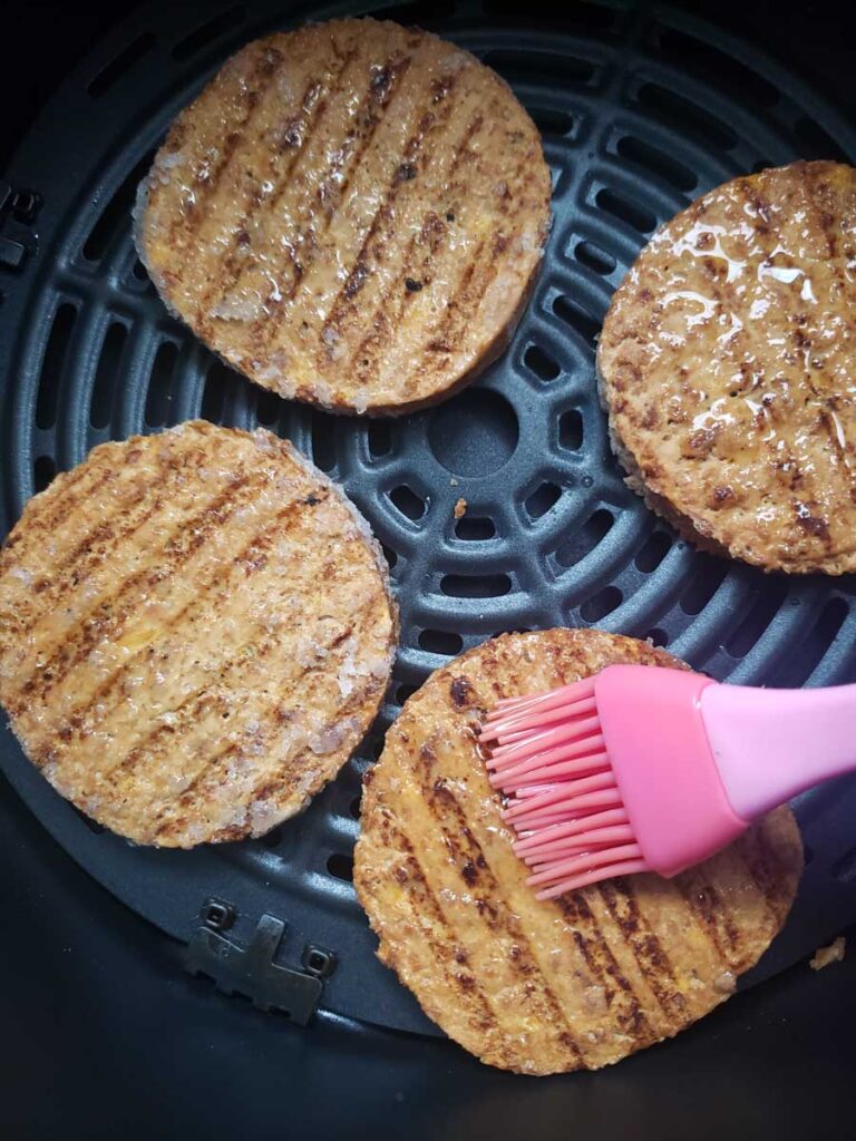 Make frozen burgers in air fryer (Frozen veggie burger) The Flavor Bells