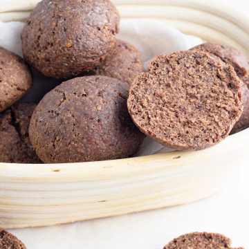 ragi and oats gluten free buns kept in a basket
